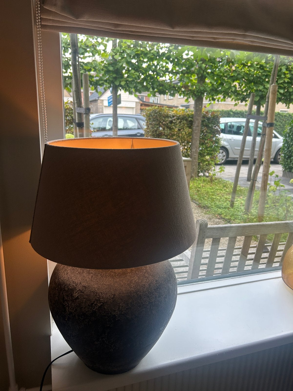 Stijlvolle kruiklamp met zwarte voet en beige kap (60cm), Ophalen, Zwart, Zo goed als nieuw, Modern