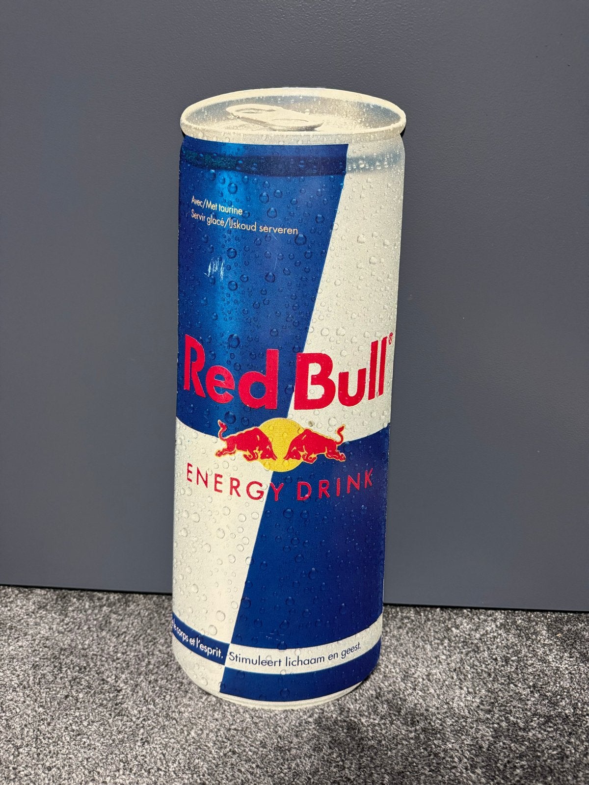 Metalen Red Bull Reclamebord - Blikvorm, Verzamelen, Merken en Reclamevoorwerpen, Ophalen of Verzenden, Zo goed als nieuw, Reclamebord