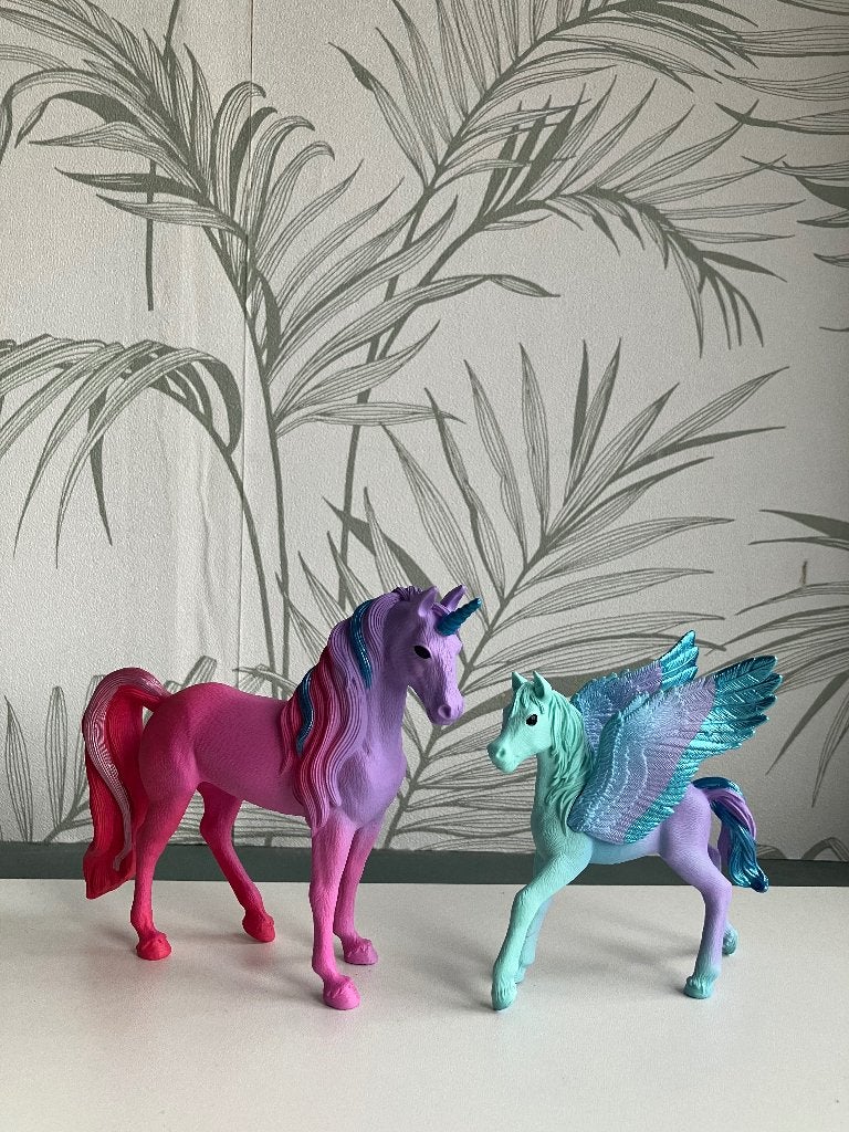 Schleich regenboog eenhoorns, Ophalen of Verzenden, Zo goed als nieuw, Paard, Beeldje of Figuurtje
