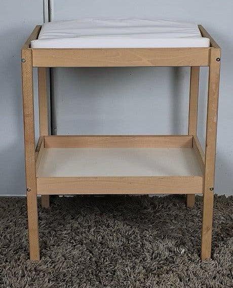 IKEA SNIGLAR commode met aankleedkussen – beukenhout, Kinderen en Baby's, Kinderkamer | Commodes en Kasten, Gebruikt, Commode