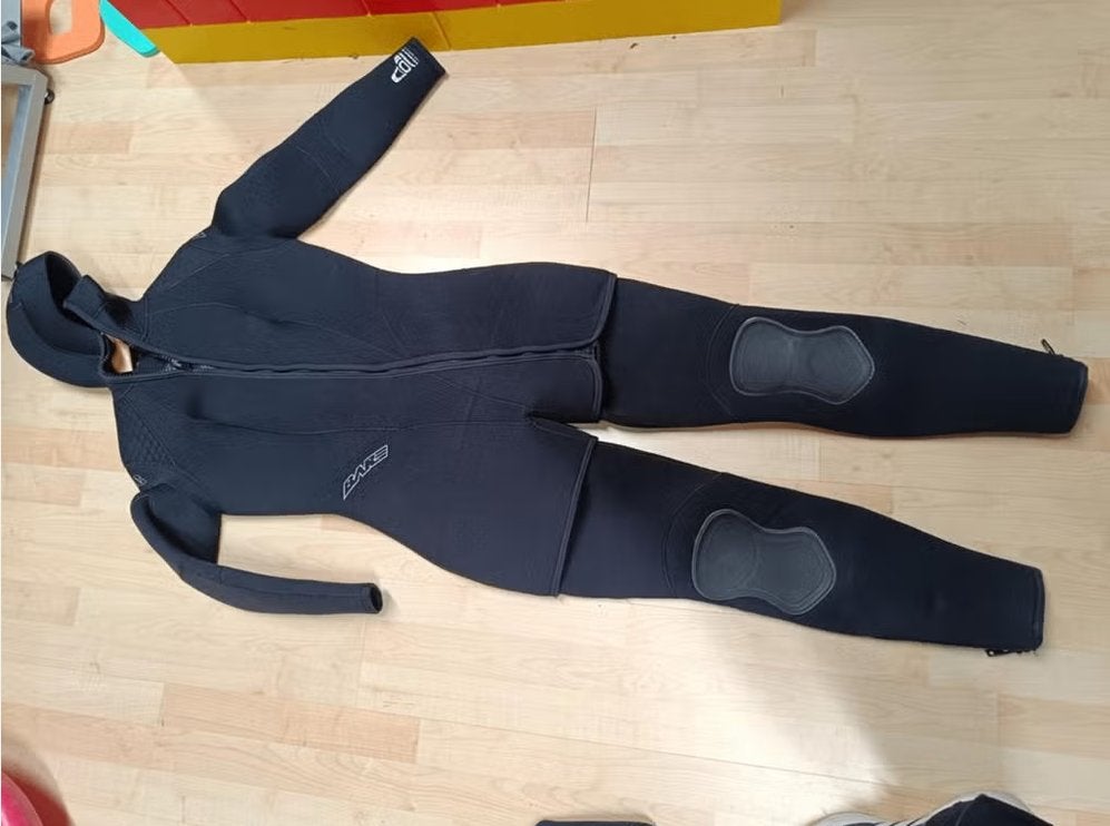 Bare Arctic wetsuit dubbel 7 duikpak maat 15-17 (170cm)dames, Watersport en Boten, Gebruikt, Ophalen of Verzenden, Duikpak