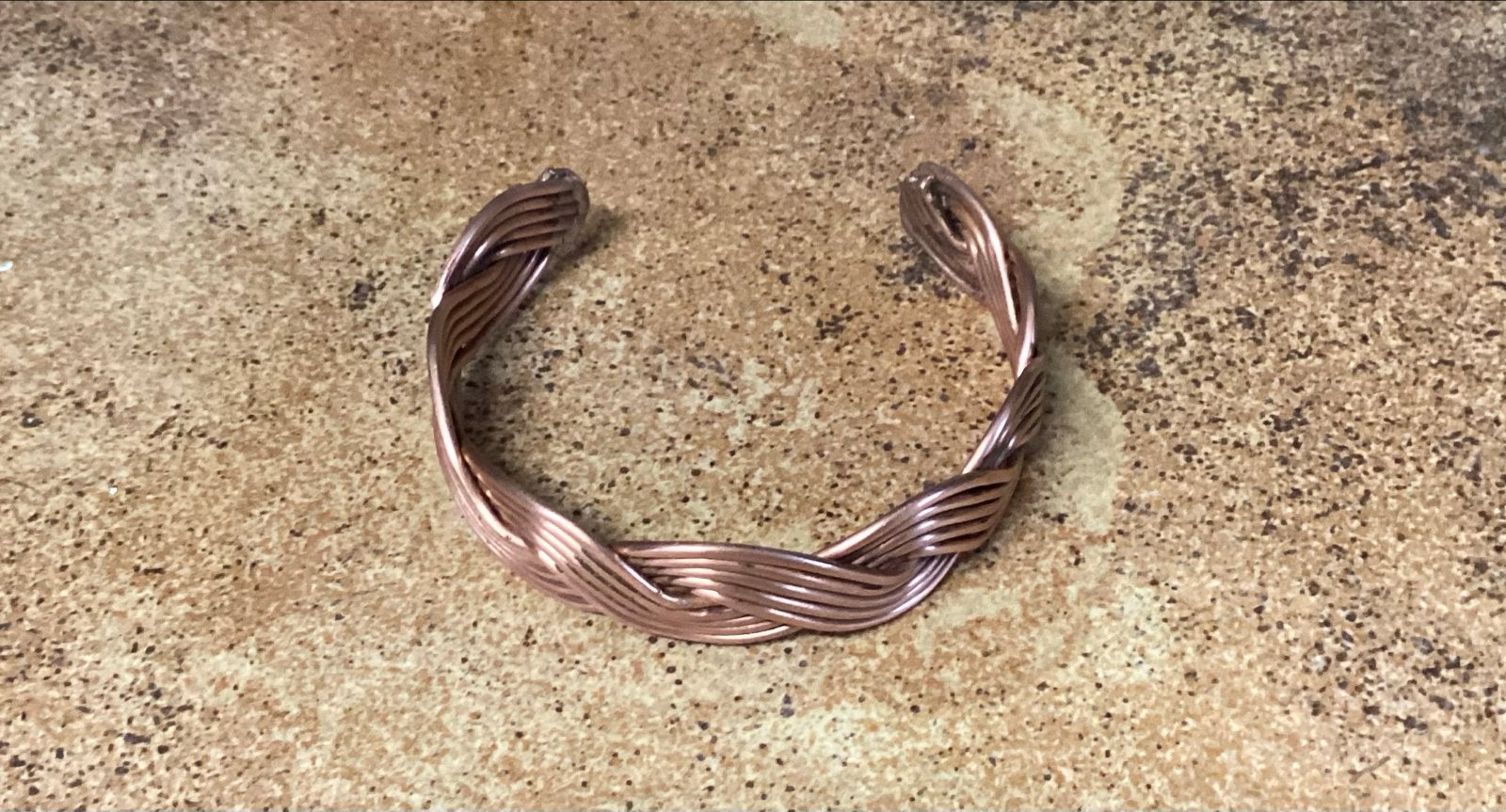Foto 2 van Uniek handgemaakte geweven armband van 10 draden