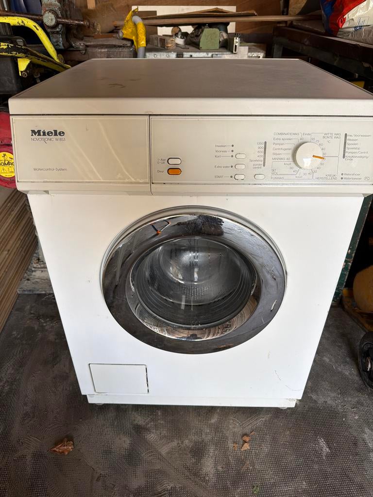 Miele NOVOTRONIC W 853 wasmachine - Lager defect, 1200 tot 1600 toeren, Ophalen of Verzenden, Voorlader, Niet werkend