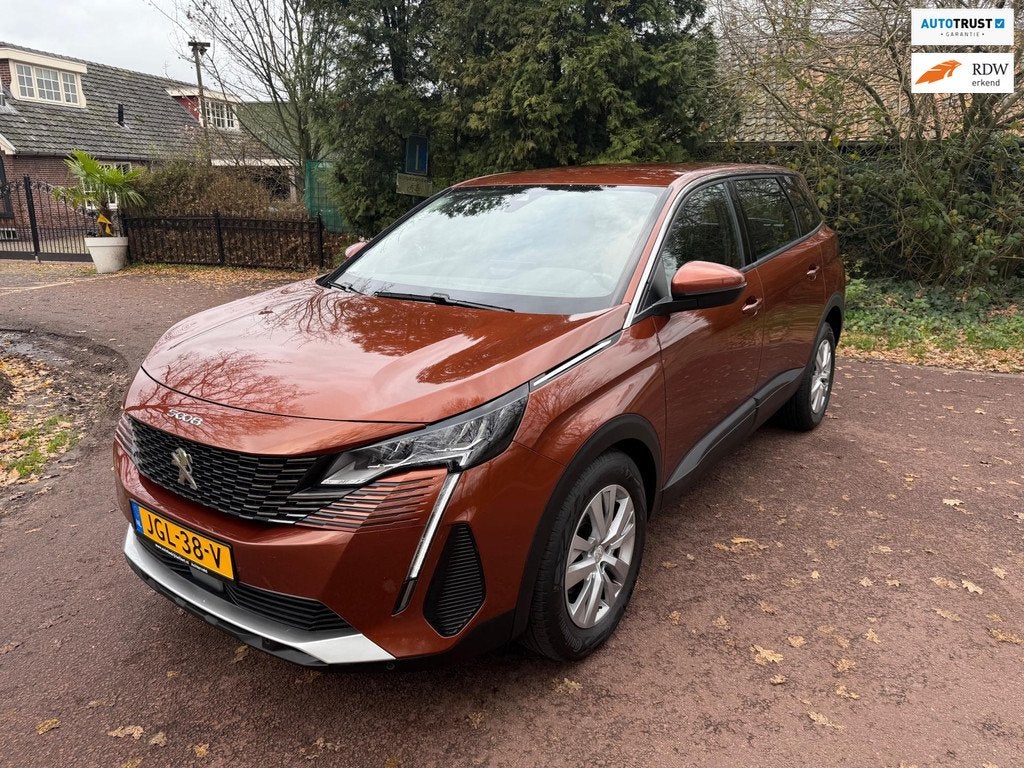 Peugeot 5008 1.2 PureTech Blue Lease Premium / Navi / Camera, Gebruikt, Euro 6, Bruin, 7 stoelen