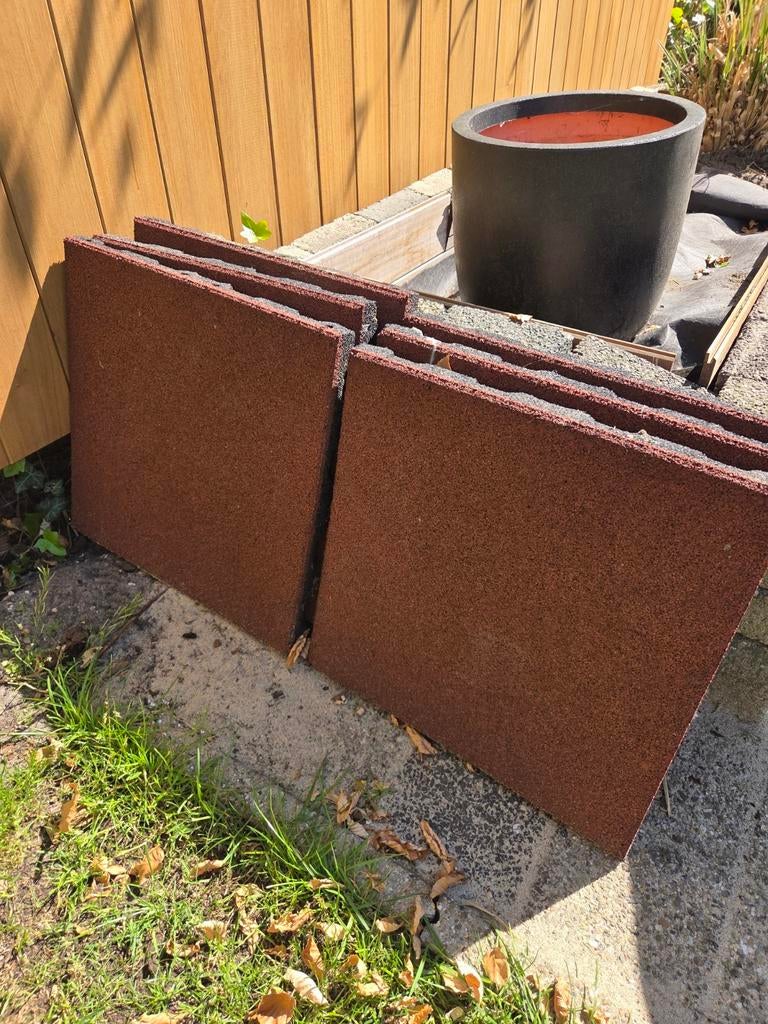 Rubberen terrastegels (rood/bruin), Ophalen, Gebruikt, Rubber, Minder dan 5 m²