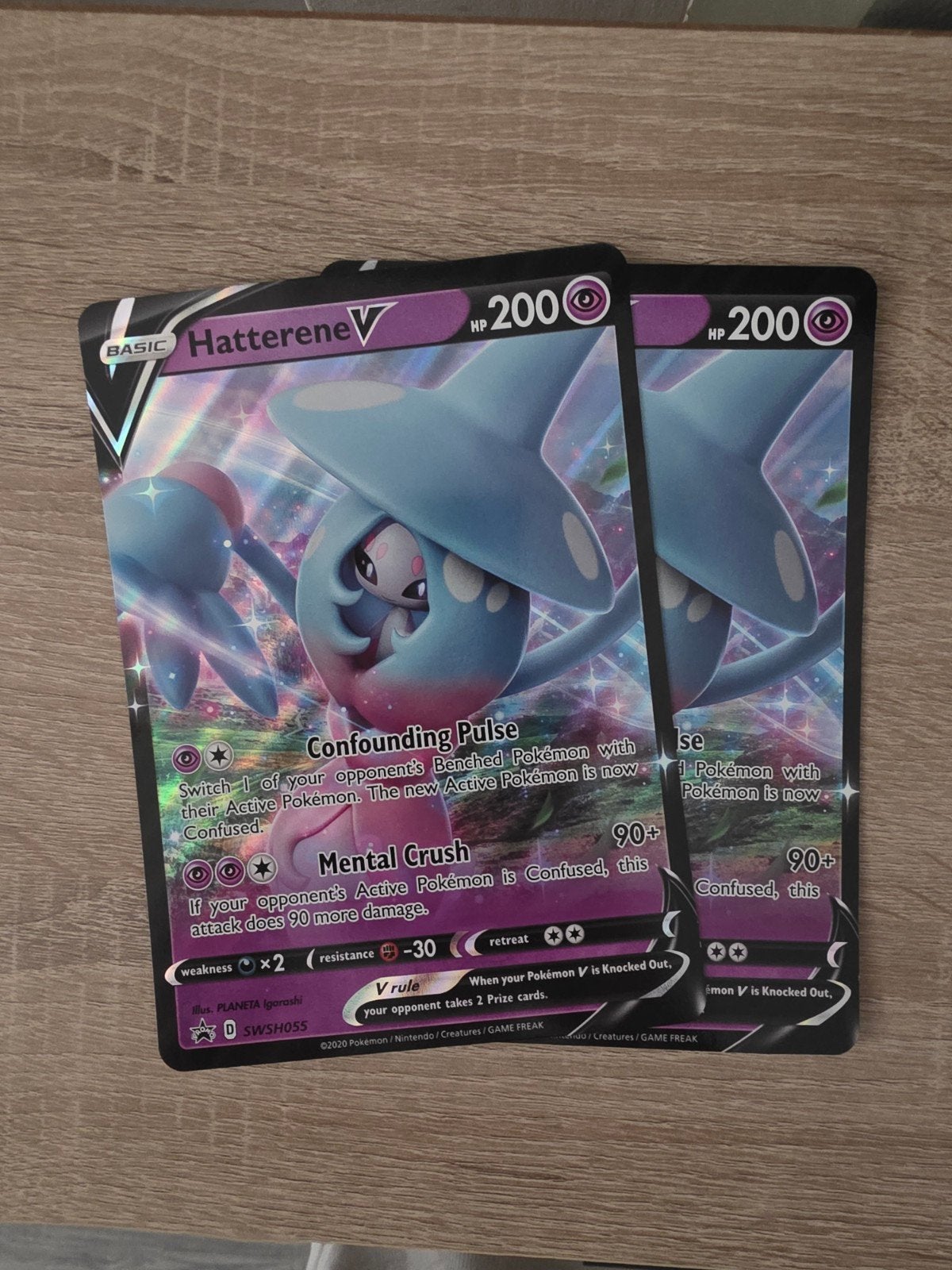 Jumbo Hatterene V Pokémon Kaart (SWSH055), Ophalen of Verzenden, Zo goed als nieuw, Losse kaart