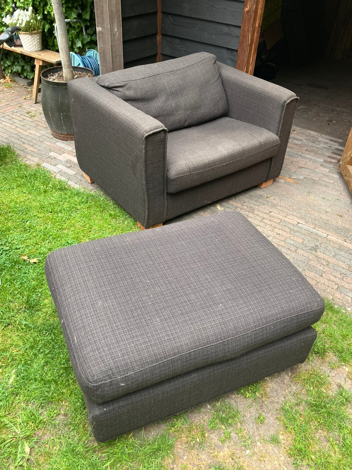 Loveseat en hocker, Ophalen, Gebruikt, 75 tot 100 cm, 75 tot 100 cm