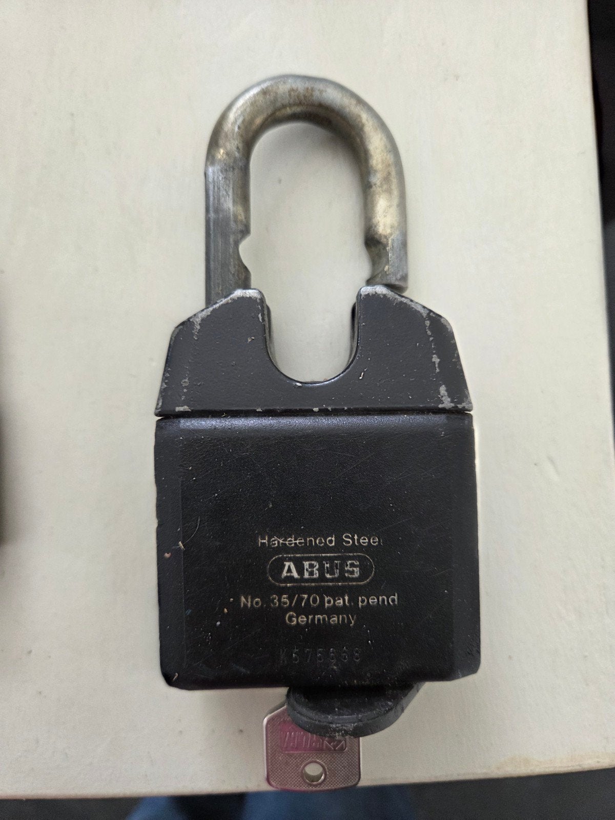 Abus slot, Ophalen