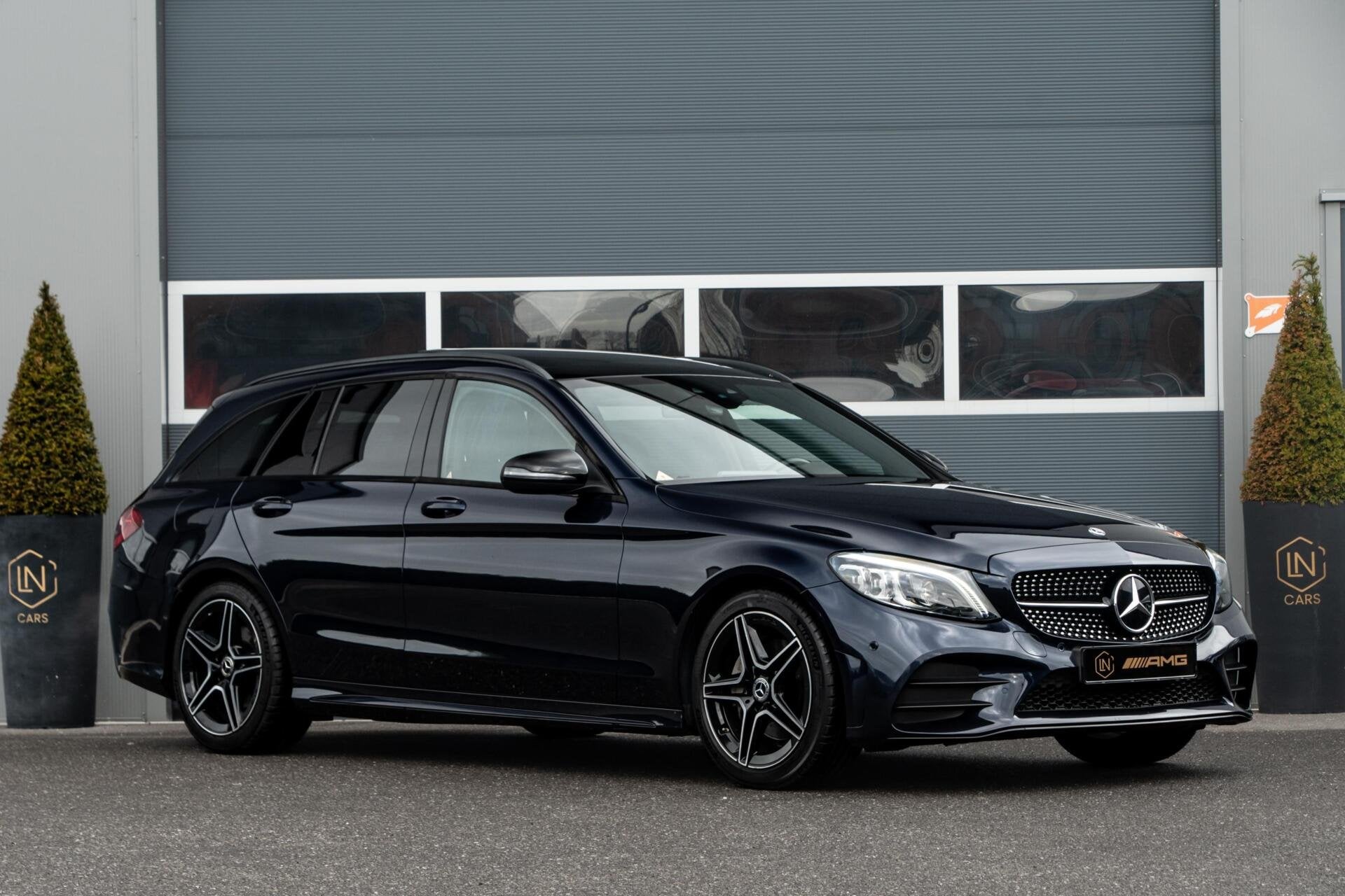 Mercedes C-klasse Estate 180 AMG|Camera|DAB|Sfeerverlichting, Auto's, Automaat, Met garantie (alle), Blauw, C-Klasse