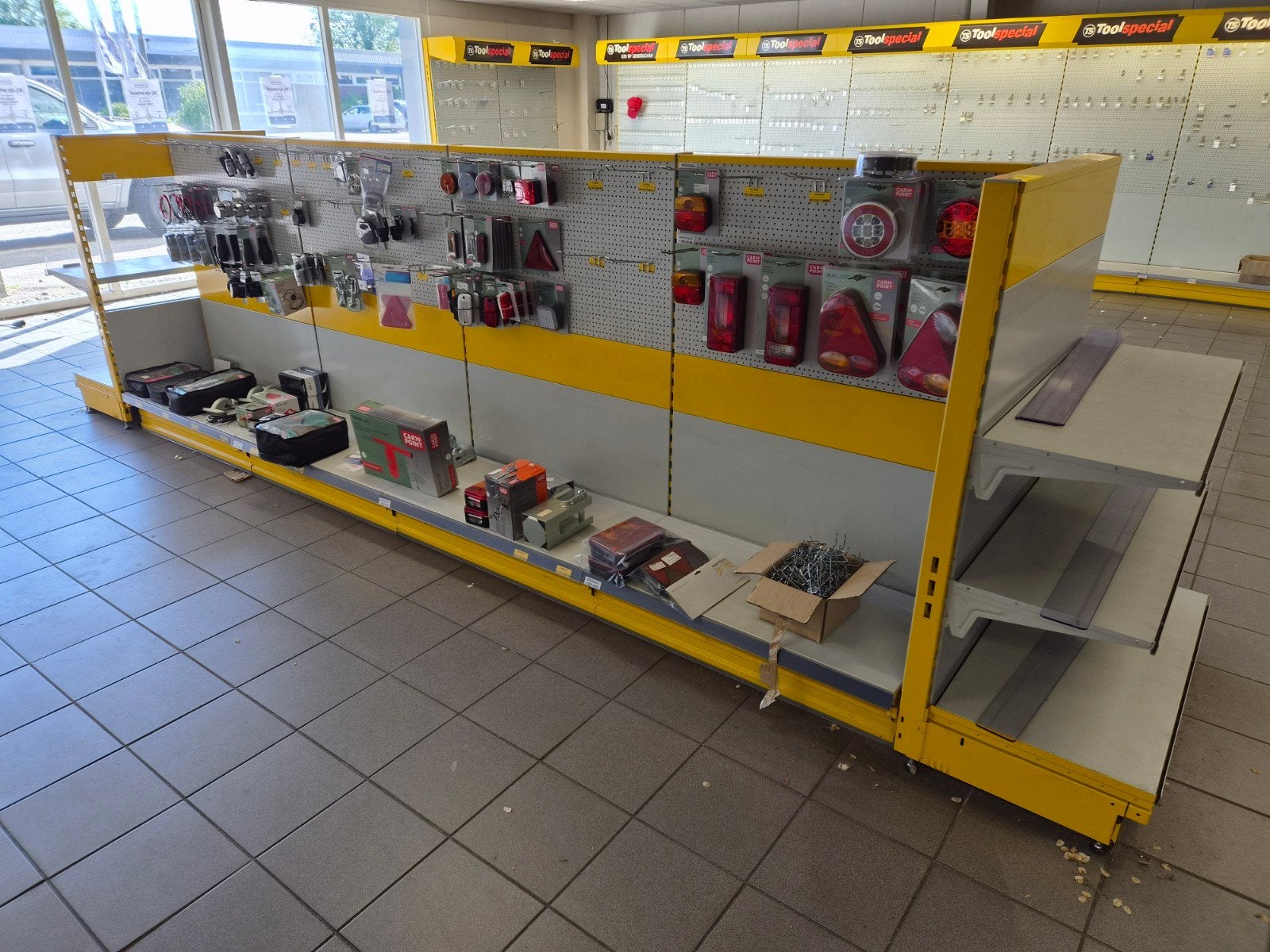 Winkelinrichting winkelstelling. 2x 4mtr Storebest, Ophalen, Storebest, B, A