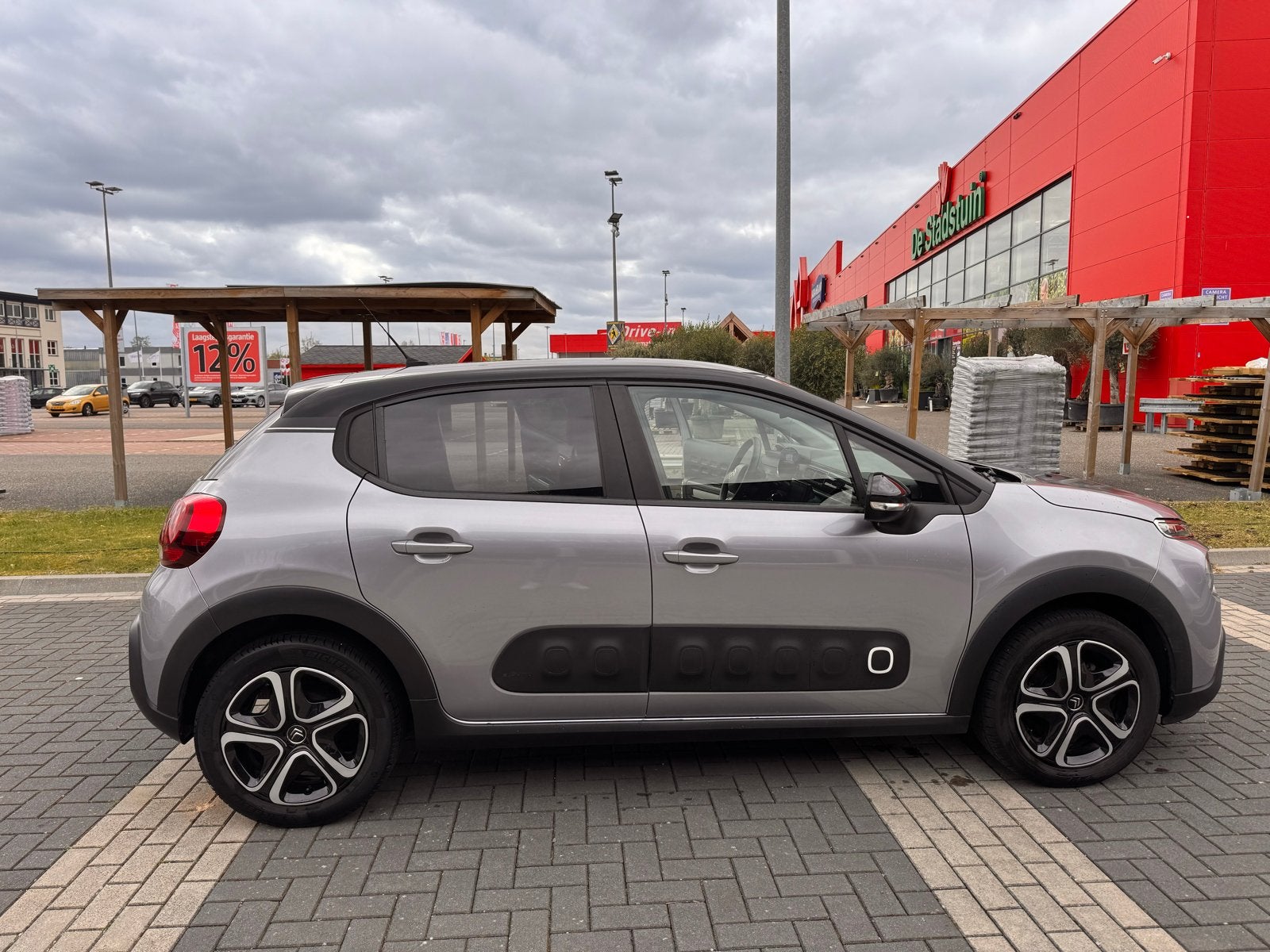 Citroën C3 1.2 Puretech 82pk 2018 Grijs, Auto's, Voorwielaandrijving, 83 pk, 450 kg, 40 €/maand