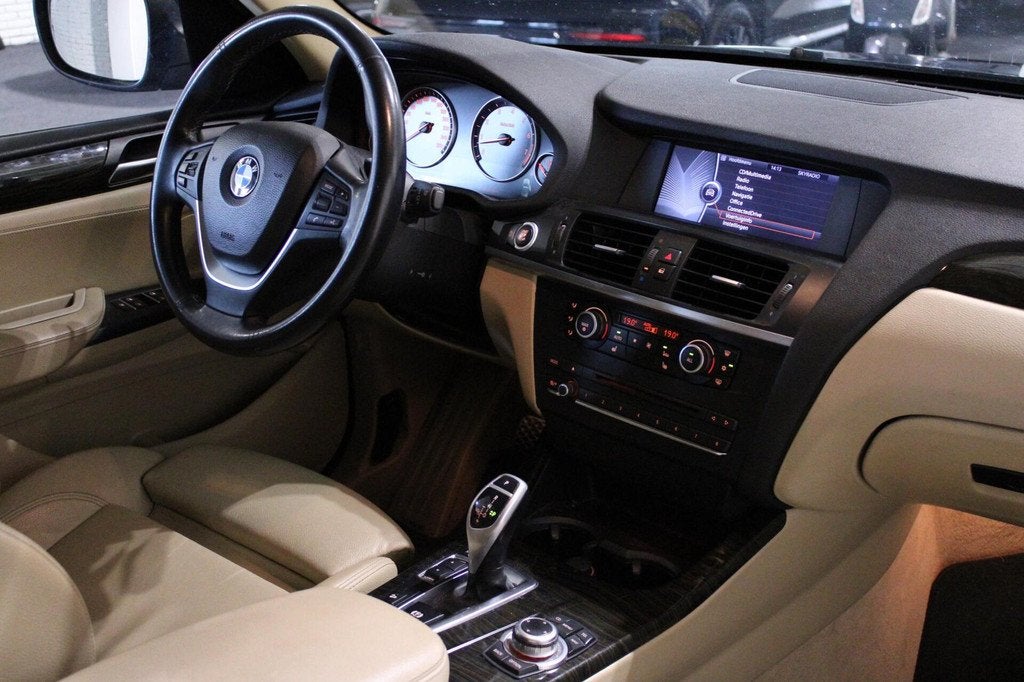 BMW X3 xDrive35i High Executive | CAMERA | TRKHAAK | STOELVR, Auto's, BMW, Gebruikt, Beige, 2000 kg, Zwart