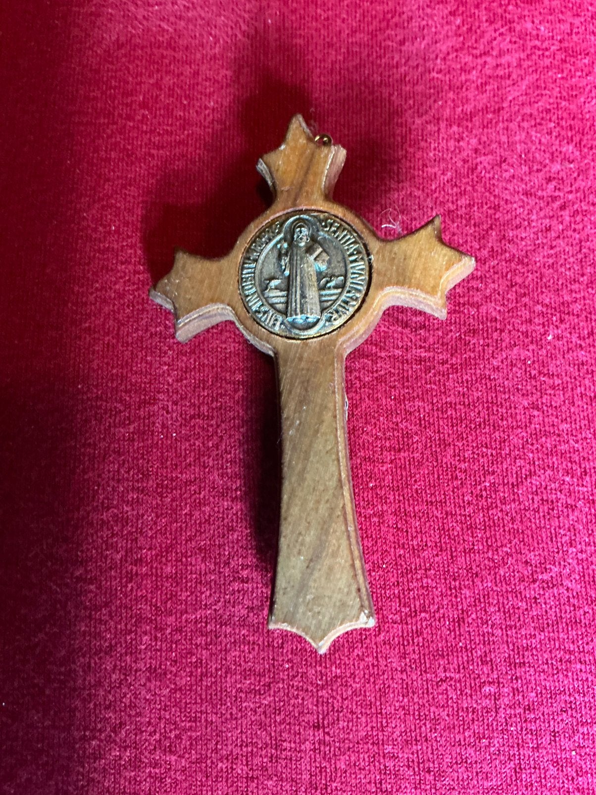 Vintage houten kruis ❤️ met Jezus en andere heilige, Ophalen of Verzenden