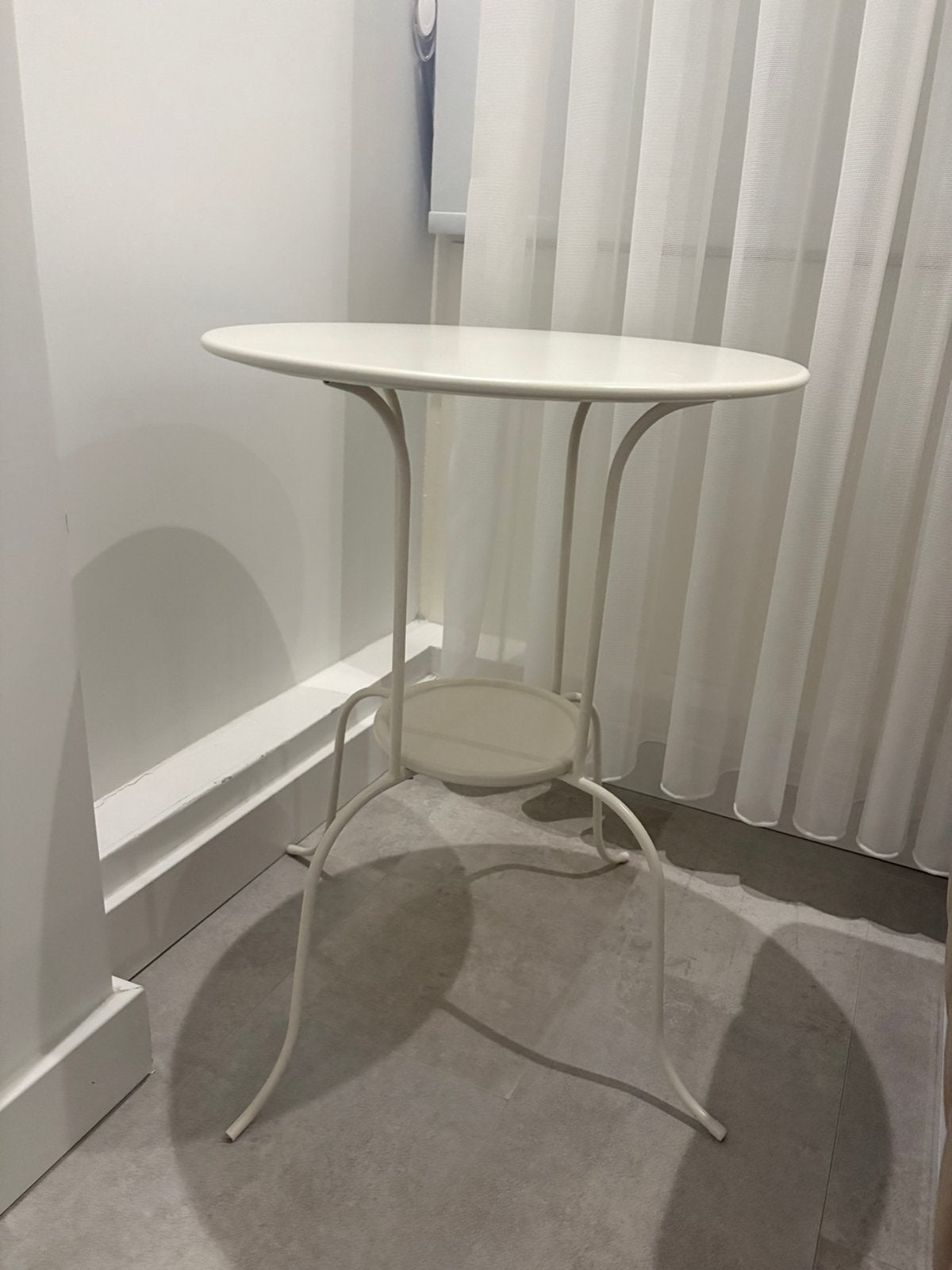 Ikea wit bijzettafel, Ophalen, Gebruikt