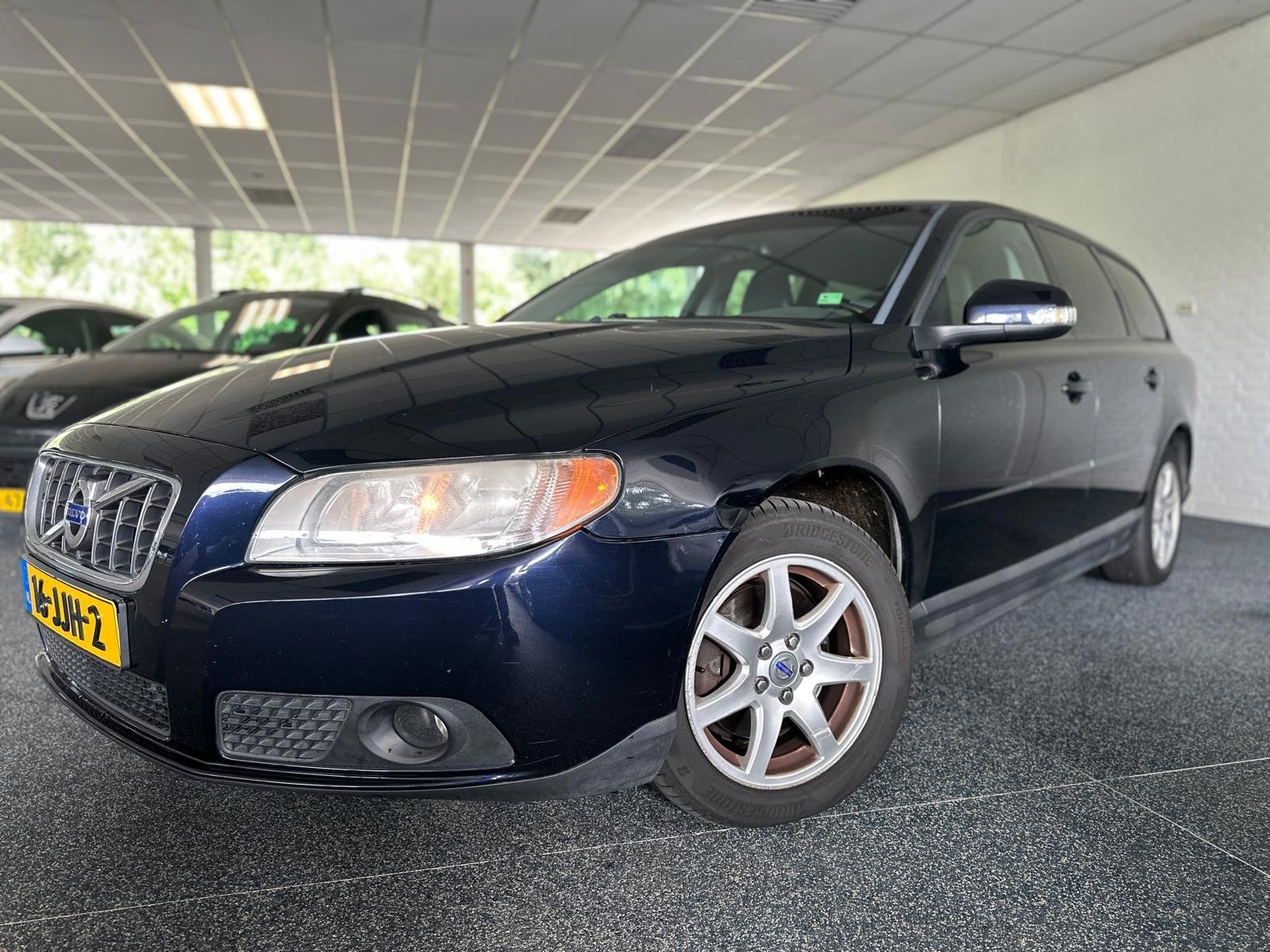 Volvo V70 2.4D Limited Edition | Automaat | Trekhaak | Cruis, 15 km/l, Zwart, Blauw, Diesel