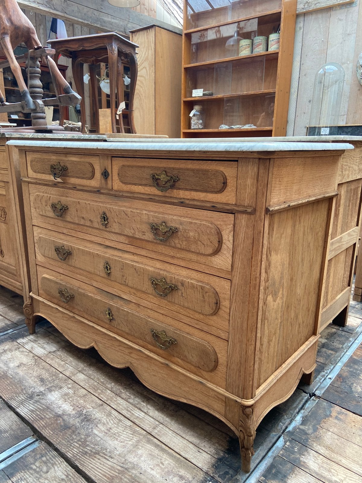 Landelijk Frans eiken ladekast commode kast