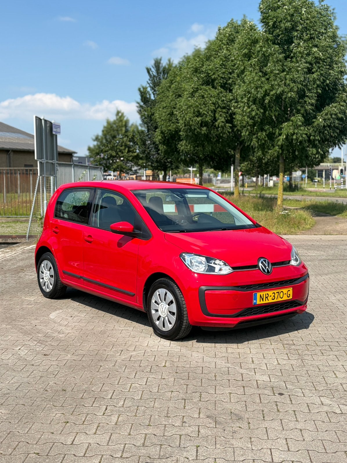 Volkswagen up! 1.0 5 deurs 2017 Carplay/Camera/APK/NAP/Airco, Auto's, Voorwielaandrijving, Up!, Origineel Nederlands, 24 km/l