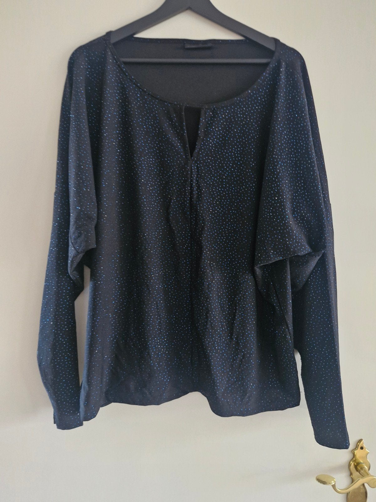 Zwarte blouse met blauwe glitters maat 48, Kleding | Dames, Onbekend, Ophalen of Verzenden, Zo goed als nieuw, Onbekend