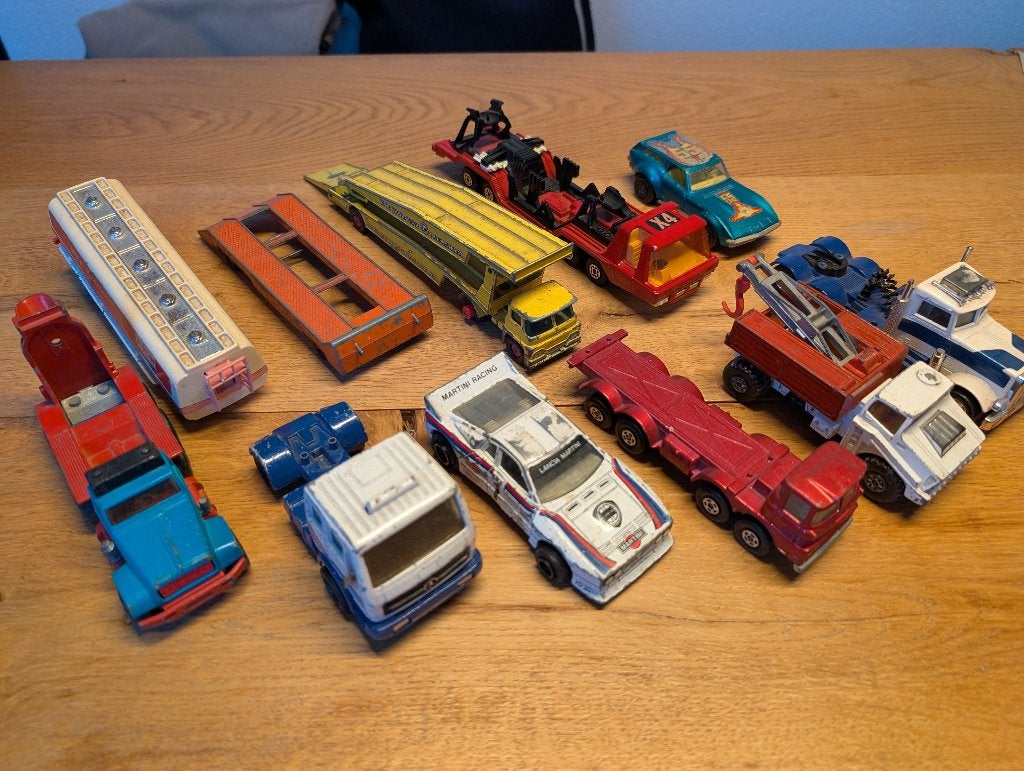 Matchbox Auto's, vrachtwagens & Opleggers - 10 Stuks (2), Overige merken, Gebruikt, 1:50 of kleiner, Auto