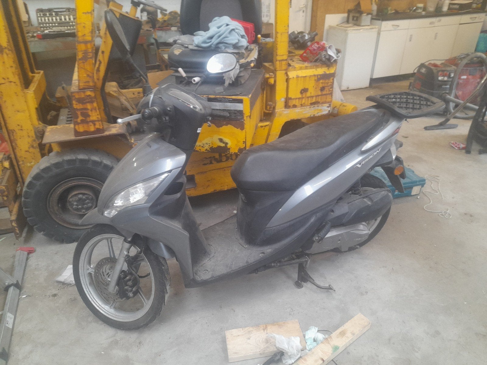 Honda Vision 50cc Scooter - Grijs, Ophalen of Verzenden, Gebruikt, Maximaal 45 km/u, Overige modellen