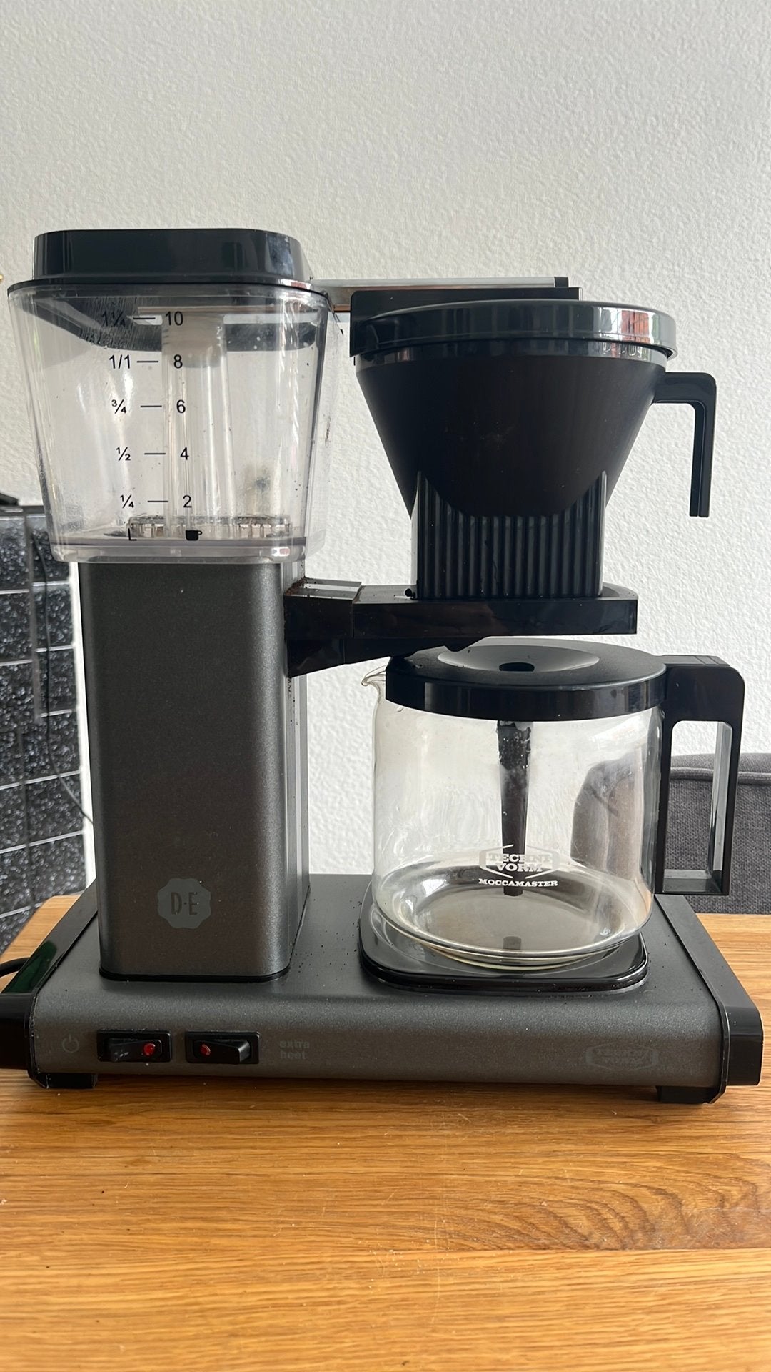 Moccamaster Koffiezetapparaat - Technivorm DE, Witgoed en Apparatuur, Gebruikt, 10 kopjes of meer, Koffiemachine, Gemalen koffie