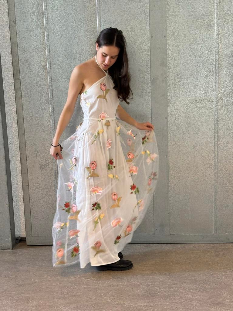 Prachtige witte maxi jurk met bloemen - Nooit gedragen, Wit, Nieuw, Ophalen of Verzenden, Maat 34 (XS) of kleiner