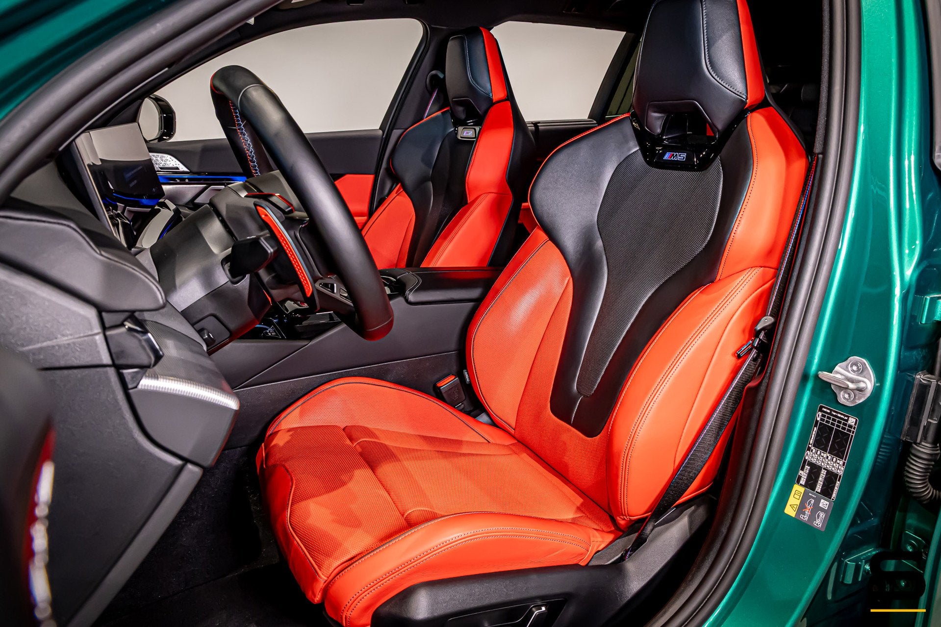 BMW M5 Touring|Bowers&Wilkins|Trekhaak|Fiscaal aantrekkelijk, Automaat, 8 cilinders, 4395 cc, 23 km/l