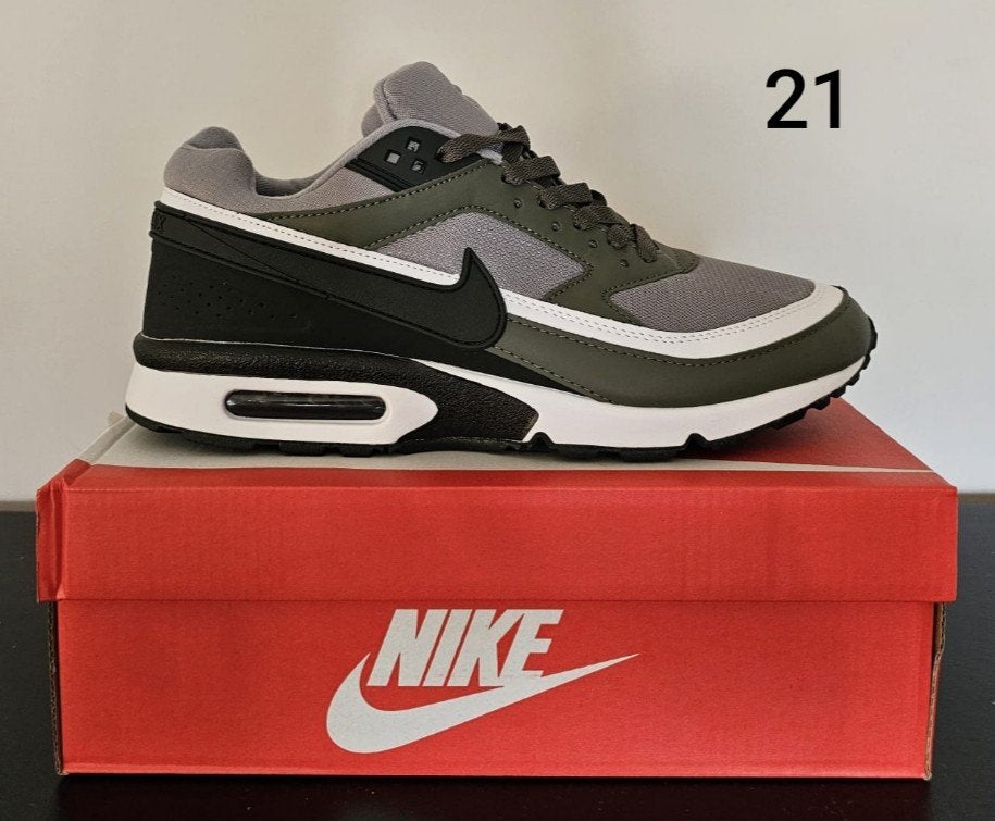 Nike airmax maat 42, Ophalen, Nieuw, Sneakers of Gympen
