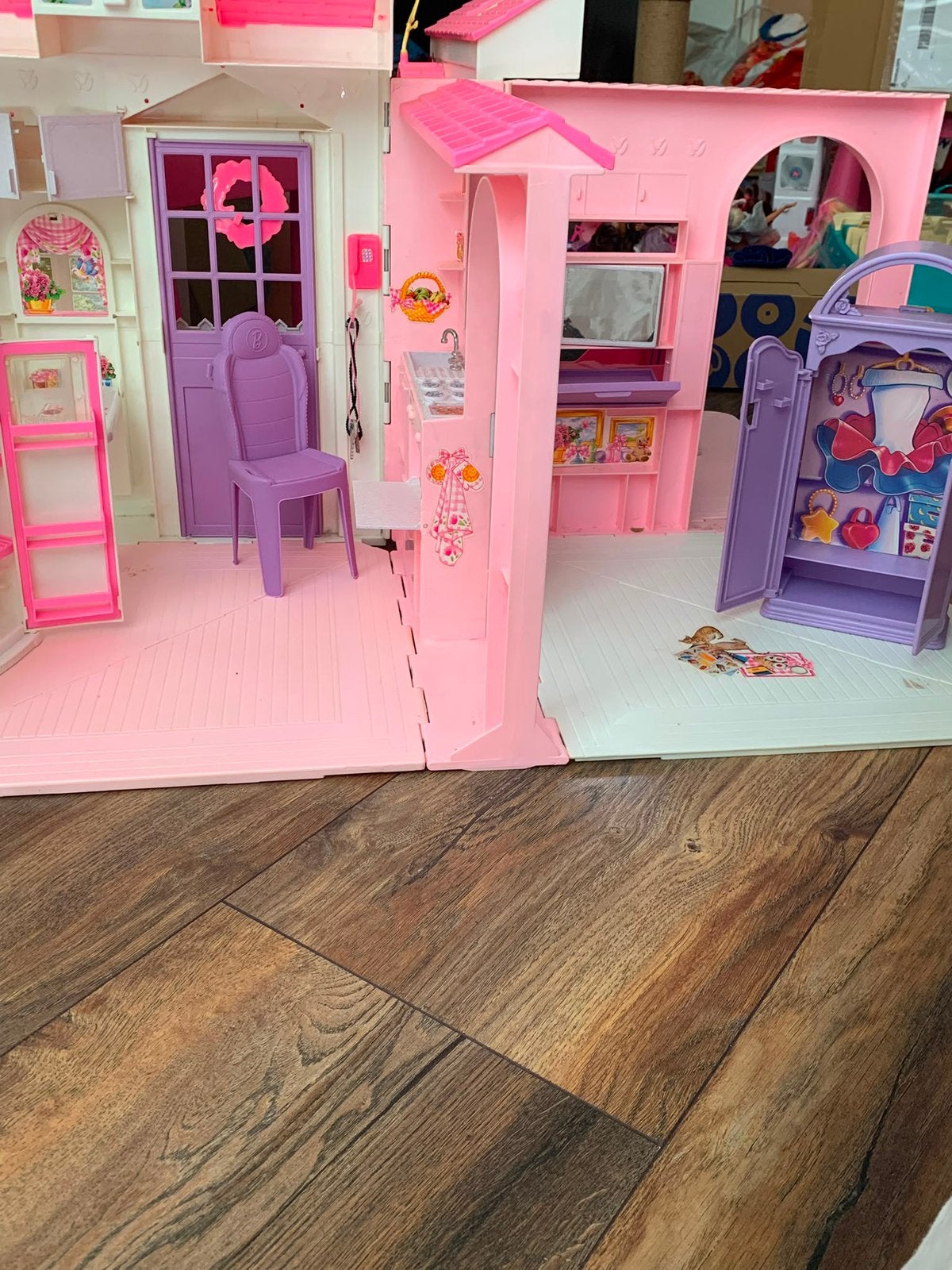 Barbie: uitklaphuis, auto’s, kleding(-kast), poppen, etc., Ophalen, Gebruikt, Barbie