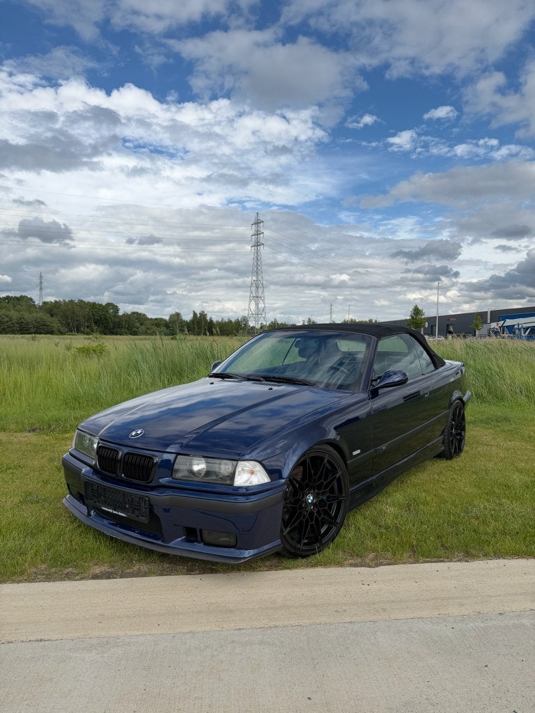BMW e36 325i Cabrio Manueel, 2500 cc, Achterwielaandrijving, Zwart, 192 pk