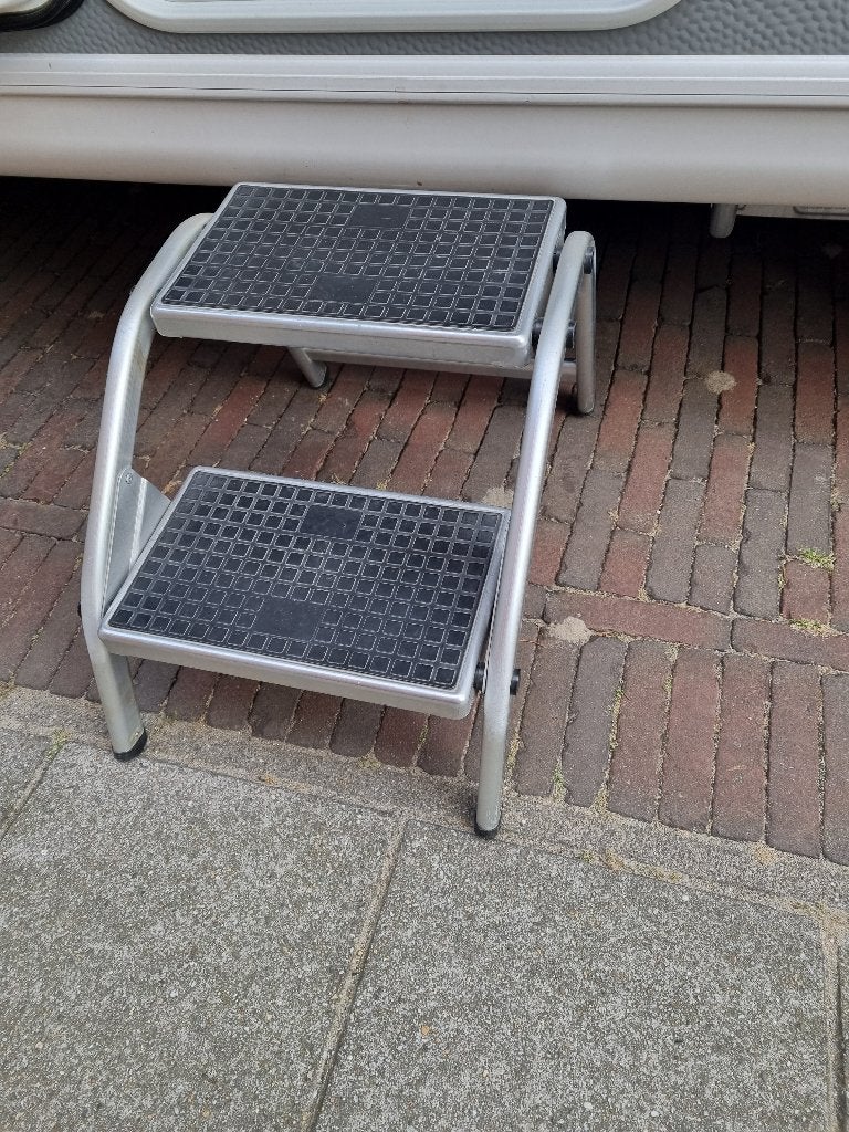 caravan trapje, Ophalen, Gebruikt