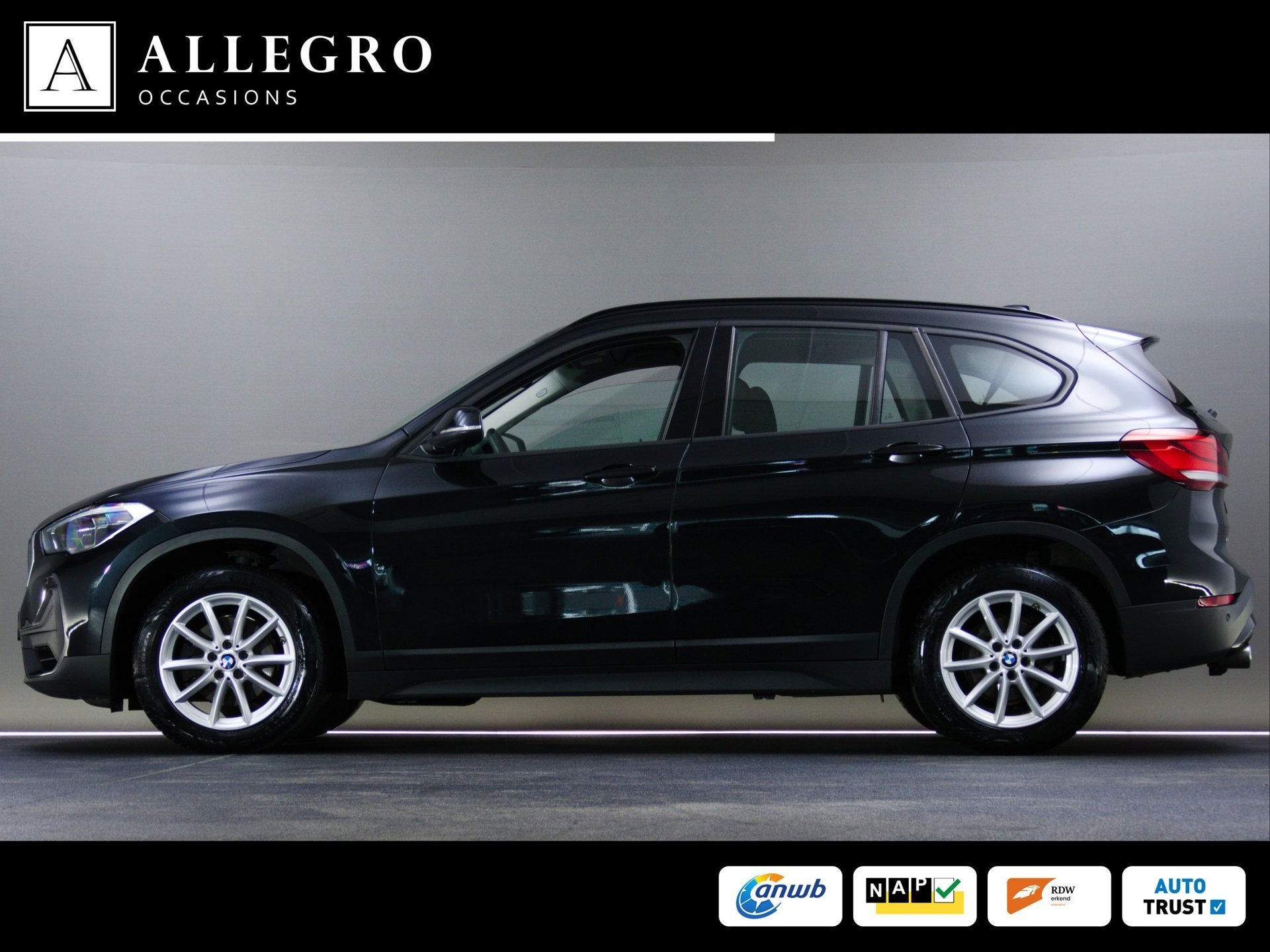BMW X1 SDrive 18i High Executive Edition (HEAD-UP DISPLAY, T, Dealer onderhouden, Stof, Gebruikt, Origineel Nederlands