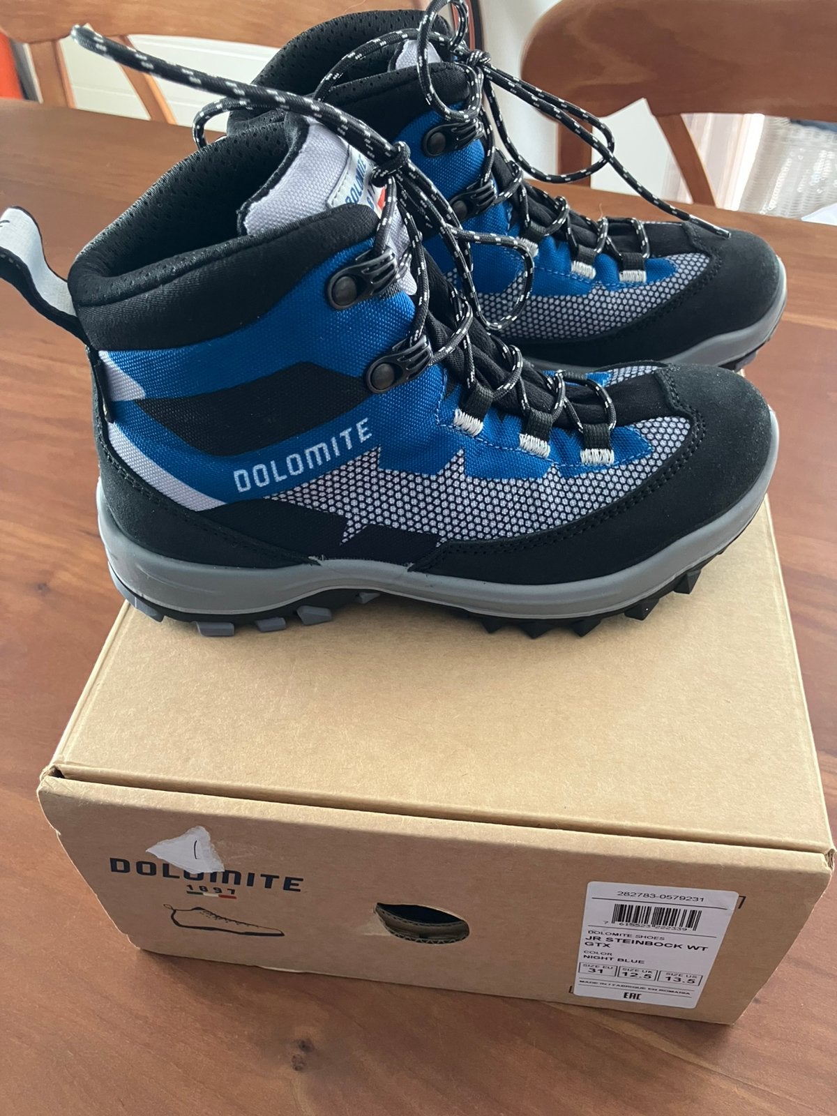 Dolomite kinder bergschoenen wandelschoenen maat 31 NIEUW, Ophalen of Verzenden, Nieuw, Schoenen