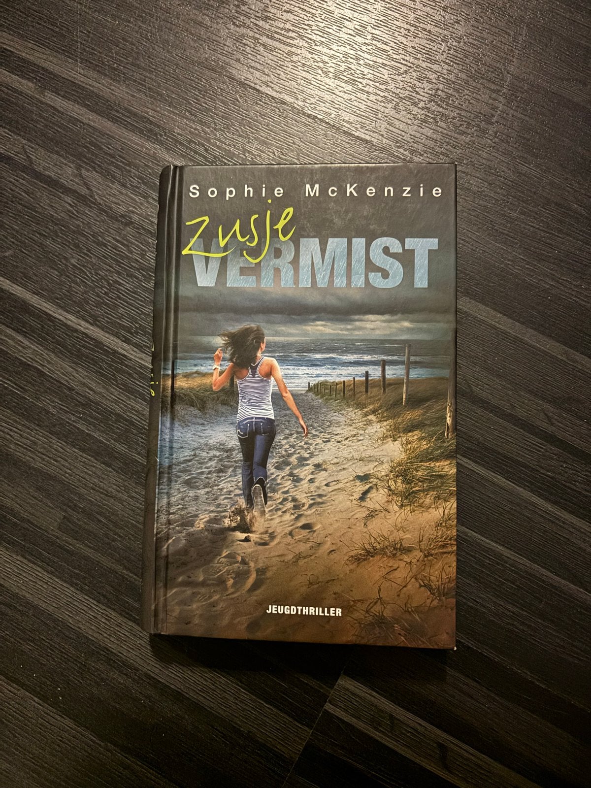 Jeugdthriller set: Zusje Vermist & Complot, Ophalen of Verzenden, Gelezen, Nederland