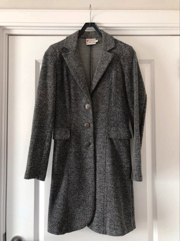 Helena Hart grijze lange blazer  nieuw XS, Kleding | Dames, Jasjes, Kostuums en Pakken, Nieuw, Jasje, Maat 34 (XS) of kleiner
