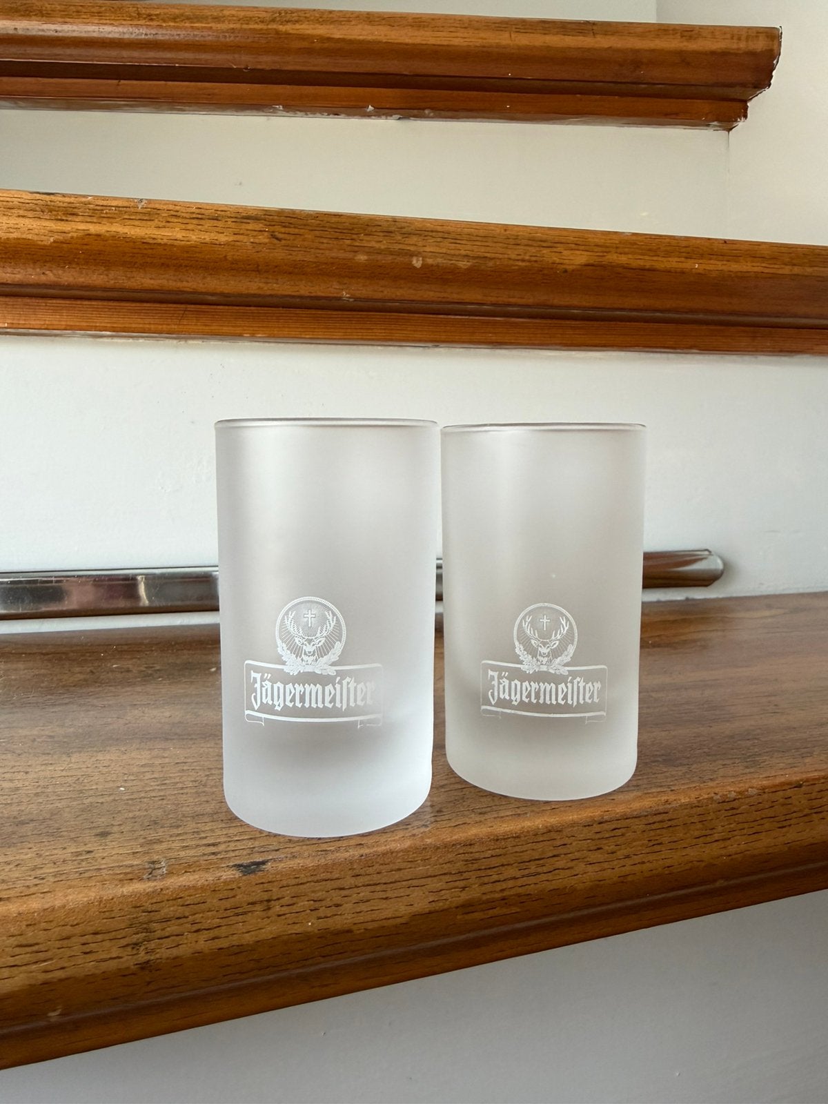 2x Jägermeister shotglas frosted, Verzamelen, Glas en Borrelglaasjes, Ophalen of Verzenden, Zo goed als nieuw, Borrel- of Shotglas