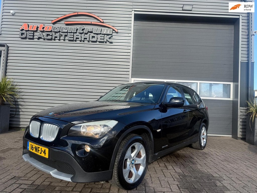 BMW X1 SDrive18i Airco | 5-Deurs!, X1, Euro 5, Zwart, 4 cilinders