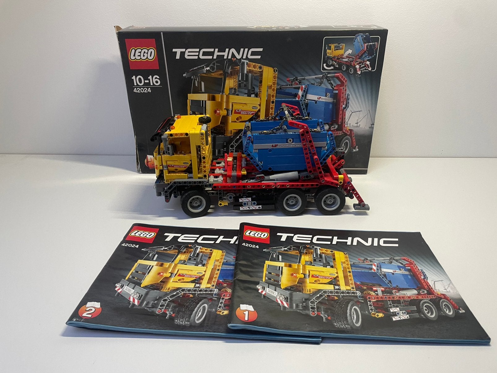 Lego Technic 42024 Container Truck Compleet, Ophalen of Verzenden, Zo goed als nieuw