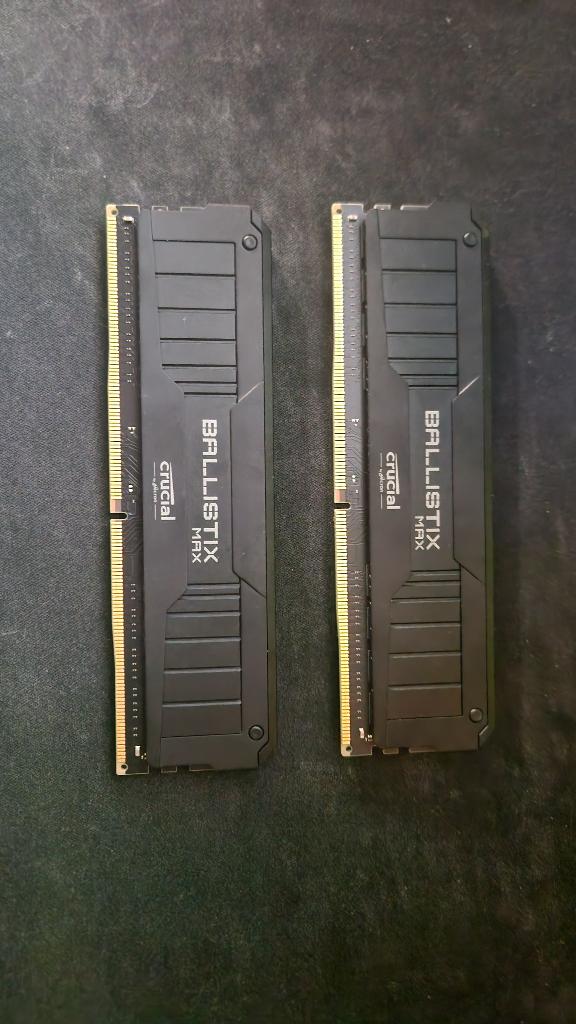 Crucial DDR4 16 GB 4000 MHz RAM, Computers en Software, RAM geheugen, DDR4, Ophalen of Verzenden, Zo goed als nieuw, Desktop