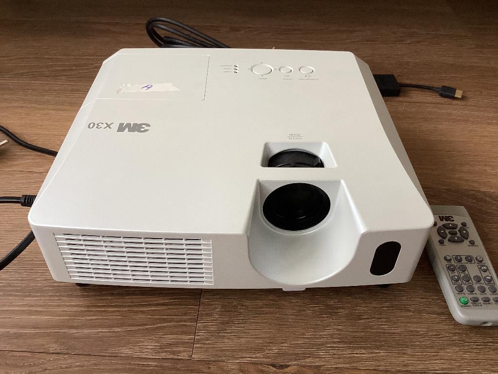 3M X30 Projector/ Beamer met Plafondbeugel van Vogels, Audio, Tv en Foto, Beamers, Ophalen, 3M, Gebruikt, LCD