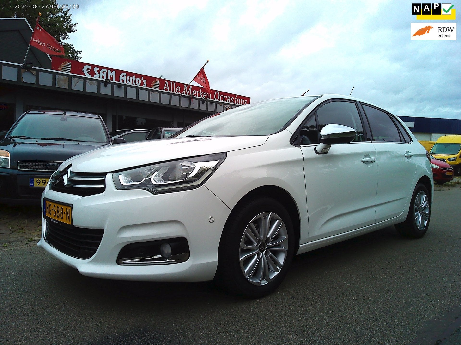 Citroen C4 1.2 PureTech Feel Collection (NAVI 6-VER ), Euro 6, 1199 cc, Wit, Origineel Nederlands