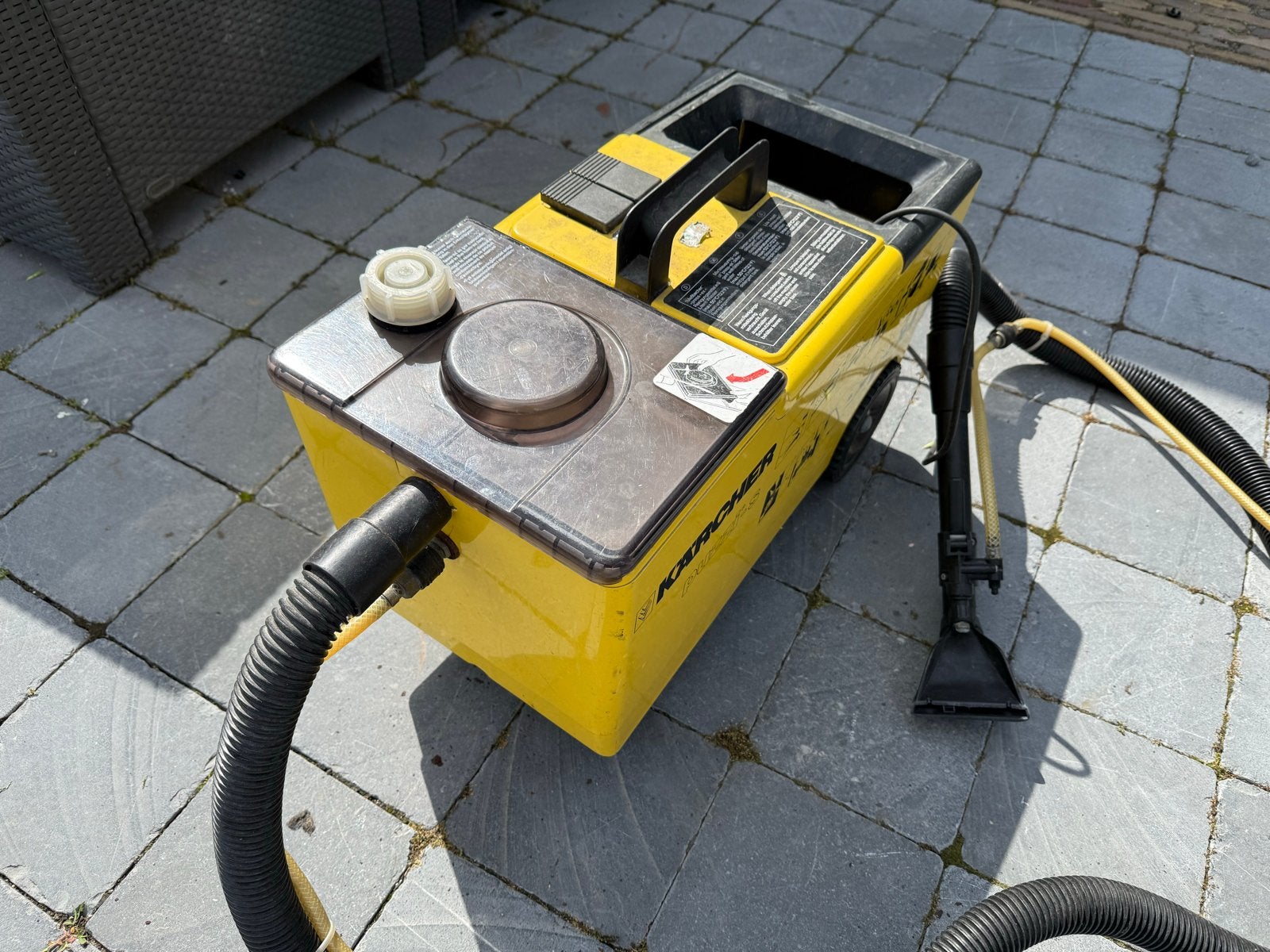 Kärcher Puzzi S Spuitextractiereiniger - Tapijtreiniger, Doe-het-zelf en Verbouw, Ophalen of Verzenden, Gebruikt, Schrobmachine