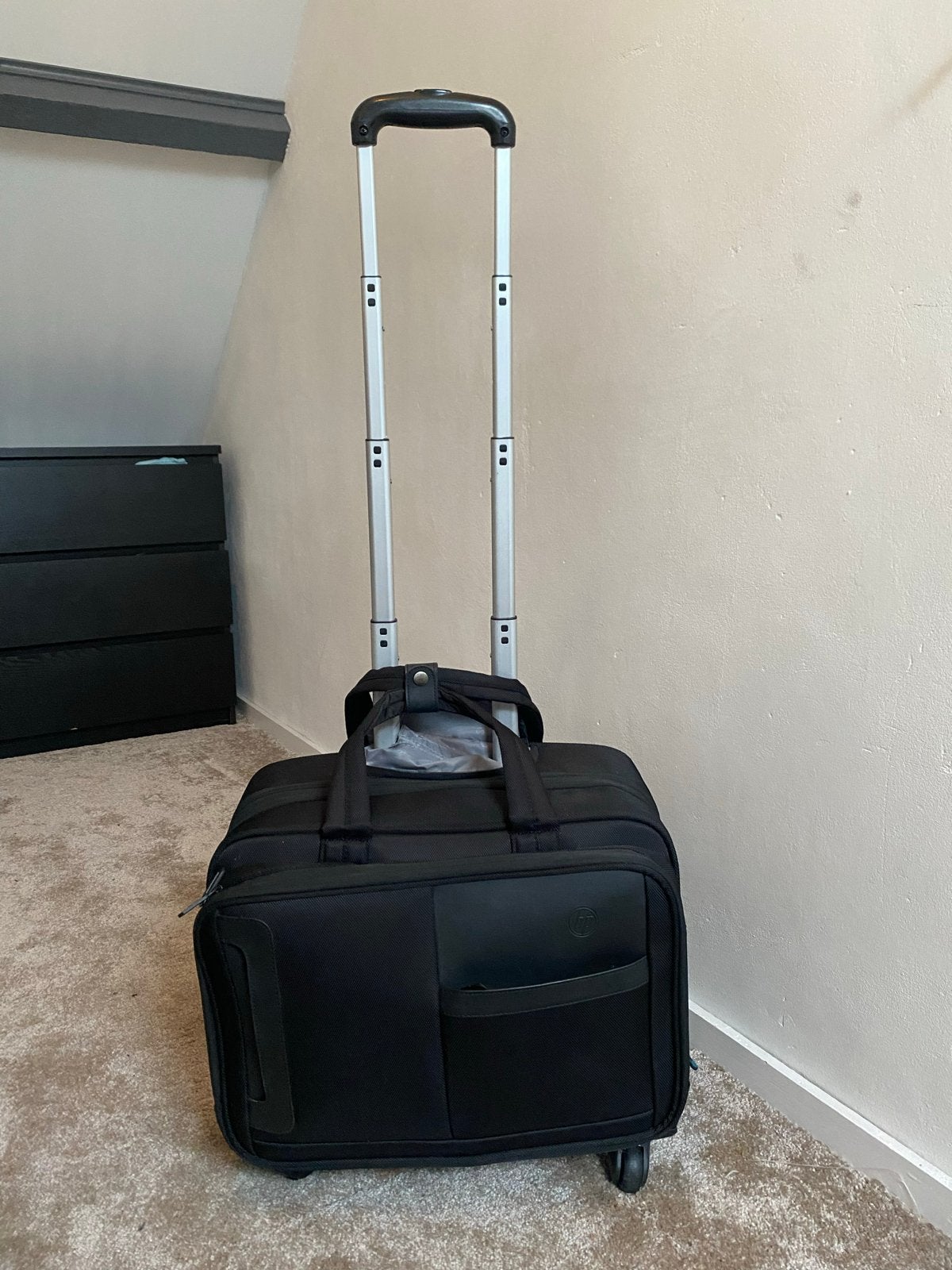 HP Laptoptas op Wieltjes - Grote Trolleytas voor Laptop, Computers en Software, Laptoptassen, Ophalen, Gebruikt, Gevoerd laptopvak