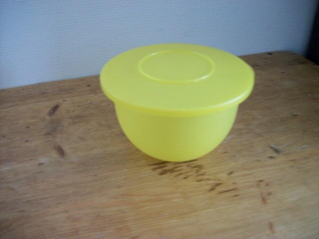 Tupperware Schaaltje ( geel, 1,3 liter ), Ophalen of Verzenden, Gebruikt, Geel, Schaal