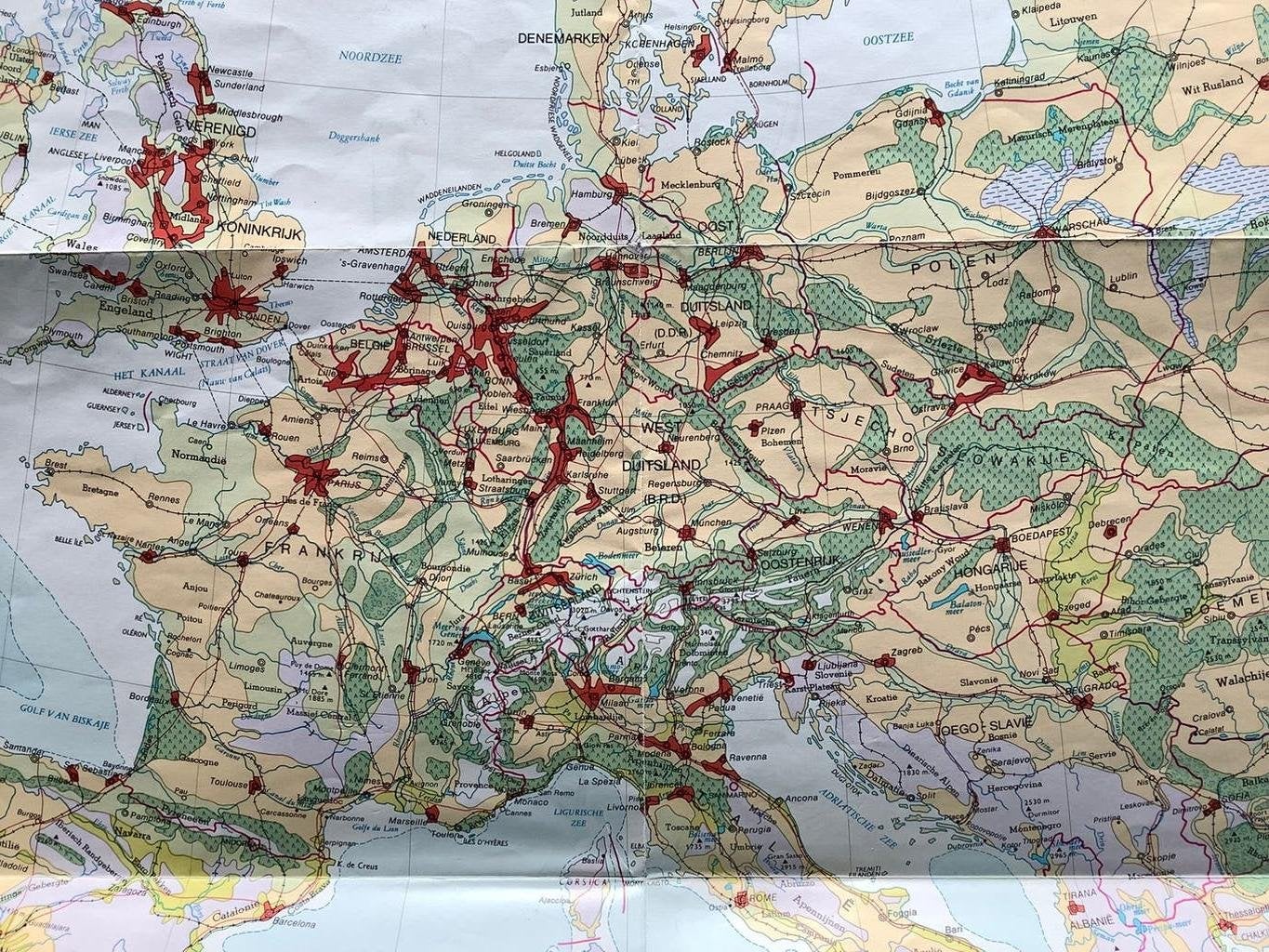 Kaart van Europa + Kingatlas 1959 + De Kleine Bosatlas 1978, Gelezen, Overige atlassen, Ophalen of Verzenden, 1800 tot 2000
