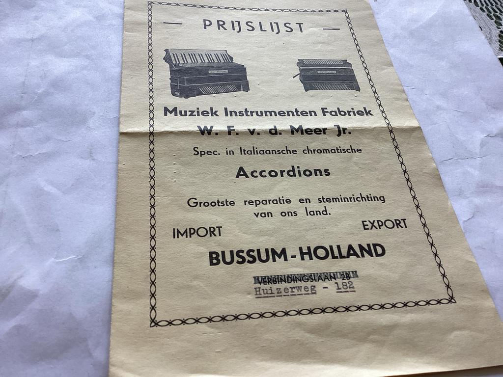 Prijslijst Bussum Accordeon - Diverse merken en formaten, Overige merken, Gebruikt, Overige formaten, Ophalen of Verzenden