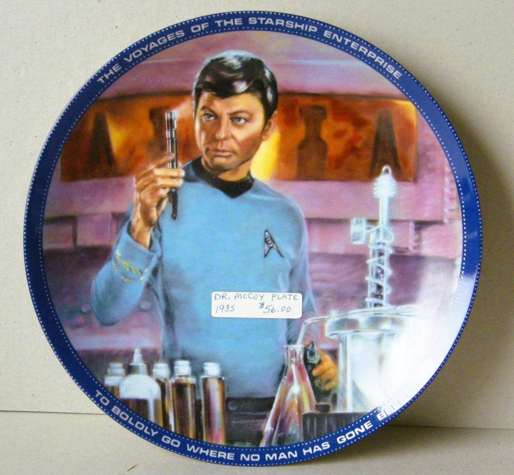 Sierbord Star Trek Dr. McCoy 1985, Ophalen of Verzenden, Zo goed als nieuw, Tv, Beeldje, Replica of Model