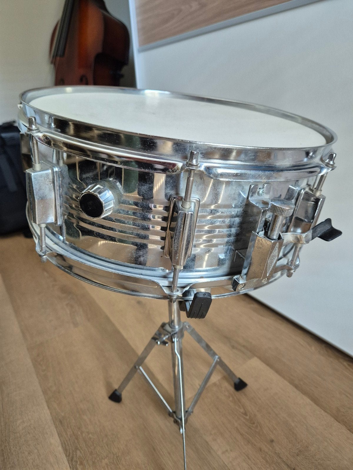 Slagwerk trommel met standaard - Merkloos, Muziek en Instrumenten, Ophalen of Verzenden, Gebruikt, Overige merken