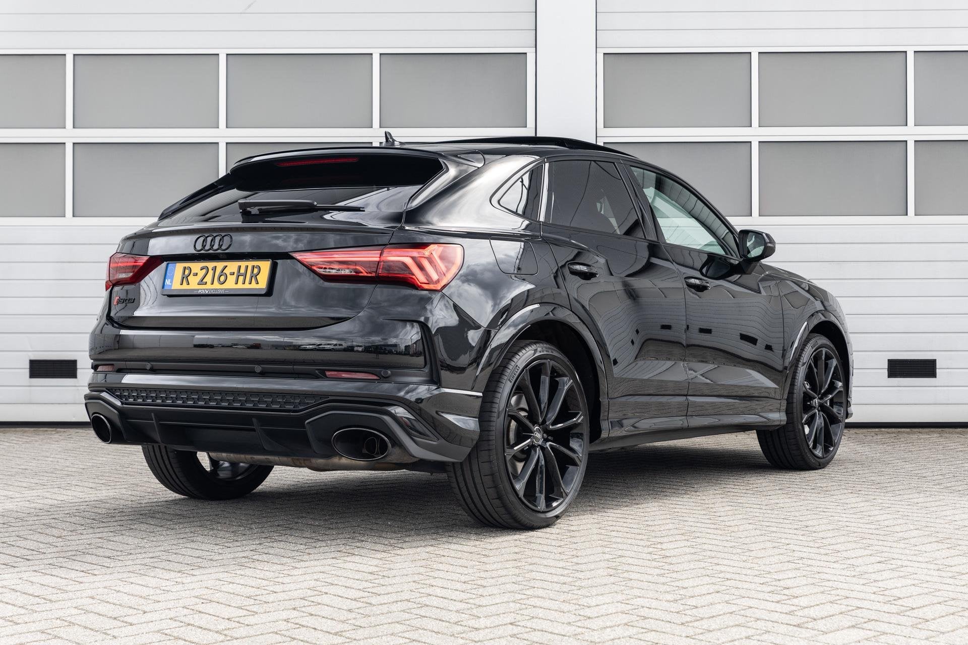 Audi RS Q3 Sportback 2.5 TFSI 400pk quattro | Panoramadak |, Auto's, Audi, Automaat, Gebruikt, 1675 kg, Zwart