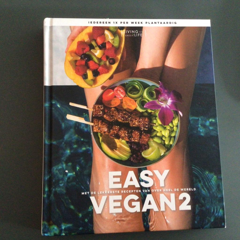 Easy Vegan - 2, Vegetarisch, Ophalen of Verzenden, Zo goed als nieuw, Living the Green life